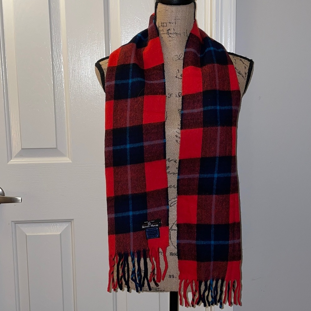 Vintage Neiman Marcus 100% lambswool plaid scarf w fringe made in Italy quality
